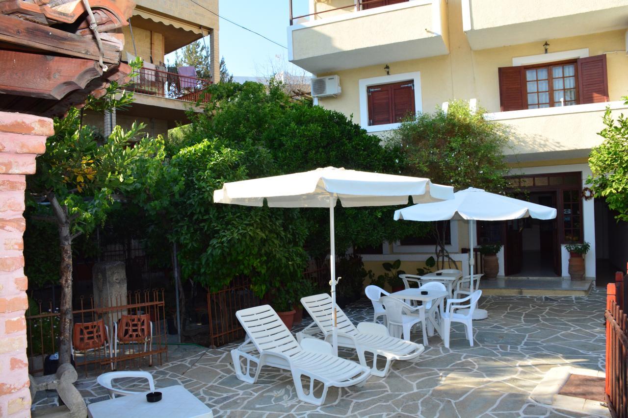 Voula Apartments Agia Marina  Esterno foto