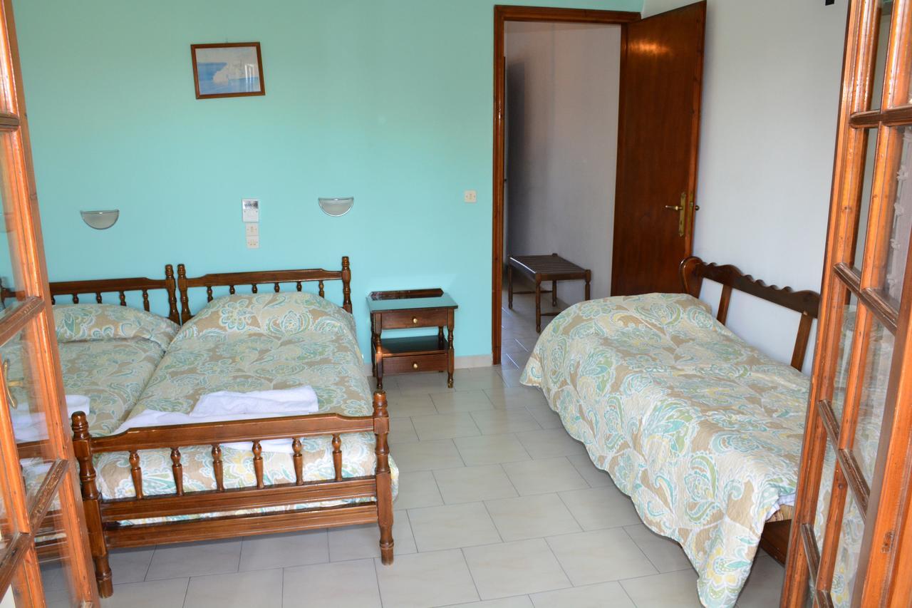 Voula Apartments Agia Marina  Esterno foto
