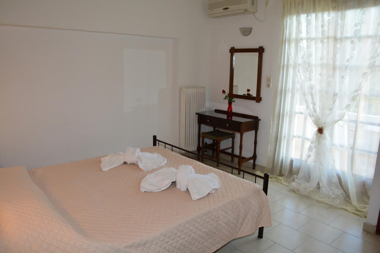 Voula Apartments Agia Marina  Esterno foto